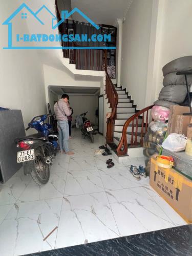 Bán nhà Ngọc Hồi ngay TT Thanh Trì 35m5 t lô góc ô tô cách 15m KD online giá 5.4 tỷ - 2