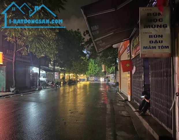 NHÀ PHỐ  MINH KHAI – VỊ TRÍ VÀNG CẠNH TIMES CITY  - Ô TÔ ĐỖ CỬA -  DT 65M - 29 TỶ .