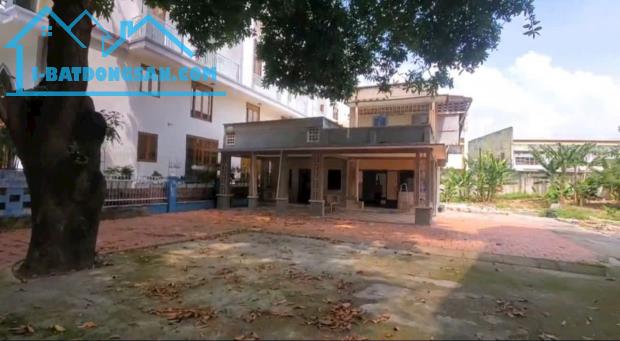 Cần bán gấp lô 1113m mặt tiền  Huỳnh Văn Nghệ -TP Biên Hoà. Sổ có 1000m thổ cư. Giá 38 tỷ