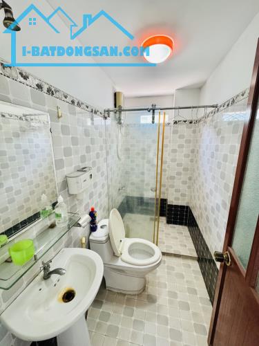 Bán gấp nhà hẻm xe tải Lê Văn Quới, Bình Tân, 4 tầng, 4x16M ( 64M2 ), 6 tỷ ( TL )