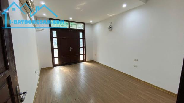 Cho thuê nhà ngõ ô tô KD, CẢ PHÊ, SPA, Ở Phố Phạm Ngọc Thạch, 52m2, 4 tầng, 4 ngủ, 21 - 1