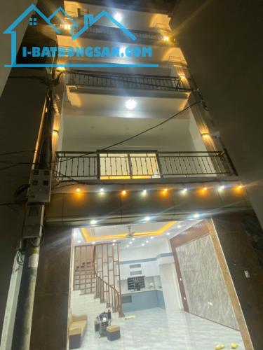 Bán NHÀ  5 TẦNG,5 NGỦ 40m2 giá cực chất tại Cổ Điển A, Thanh Trì, HN
