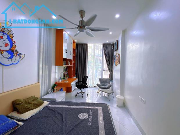 Nhà đẹp phố Trung Kính 36m2, 5 tầng vỉa hè ô tô 2 thoáng kinh doanh tặng full nội thất - 1