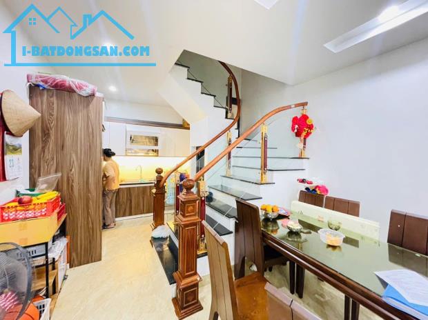 Bán nhà riêng mới đẹp ở Thanh Nhàn, Hai Bà Trưng, 9,3 tỷ, 50m2 x 5 tầng, 4pn sổ đỏ - 1