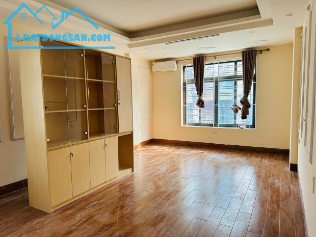 SIÊU HÓT - NHÀ MẶT PHỐ 5 TẦNG - 42M2 - CHÍNH CHỦ CHO THUÊ TẠI PHỐ NGUYỄN VIẾT XUÂN, HÀ - 1