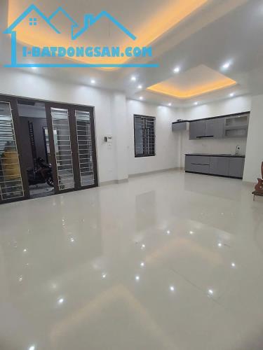 BÁN NHÀ ĐẸP 2.59 TỶ 3 TẦNG 45M2 ( TÂY NAM ) NGÕ TRƯỜNG CHINH - 1