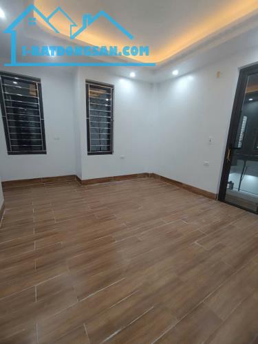 BÁN NHÀ ĐẸP 2.59 TỶ 3 TẦNG 45M2 ( TÂY NAM ) NGÕ TRƯỜNG CHINH - 2