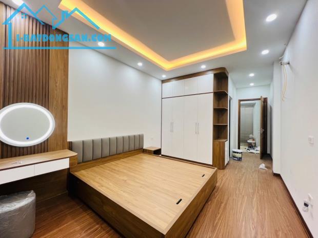 BÁN NHÀ PHƯỜNG ĐỨC GIANG, 6 TẦNG THANG MÁY, PHÂN LÔ NGÕ Ô TÔ, FULL NỘI THẤT Ở NGAY. - 2