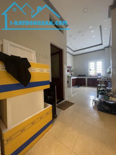 CỰC HIẾM! BÁN ĐẤT TẶNG NHÀ C4 HXH Trường Chinh,132m2( 8x16,5M ),Sổ vuông.Khu Xây Cao Tầng - 4