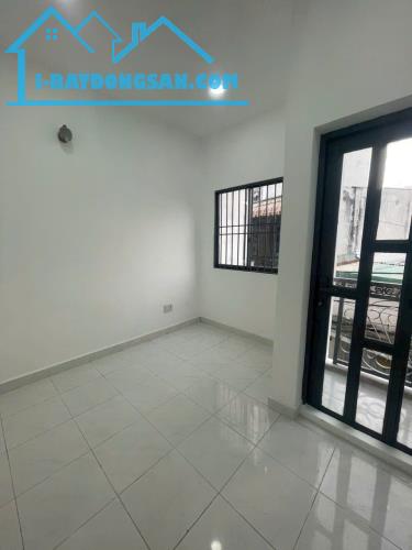 NGAY CÔNG VIÊN TẦM VU - HẺM Ô TÔ THÔNG  - 3PN - 44M2 - CHỈ 5.X TỶ - 2