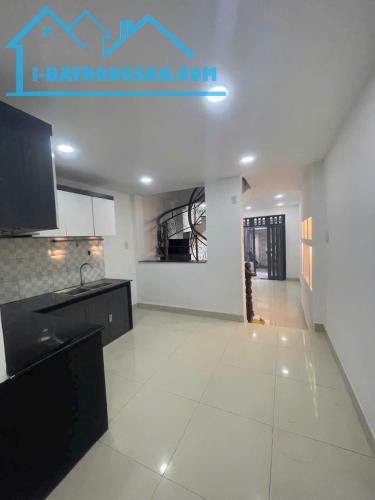 NGAY CÔNG VIÊN TẦM VU - HẺM Ô TÔ THÔNG  - 3PN - 44M2 - CHỈ 5.X TỶ - 4