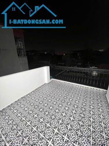 Bán nhà Phố Hào Nam, 5 Tầng Thang Máy, Gần Mặt Phố, 37mx5T, Giá: 8.5 Tỷ, Lh: 0396935190. - 3