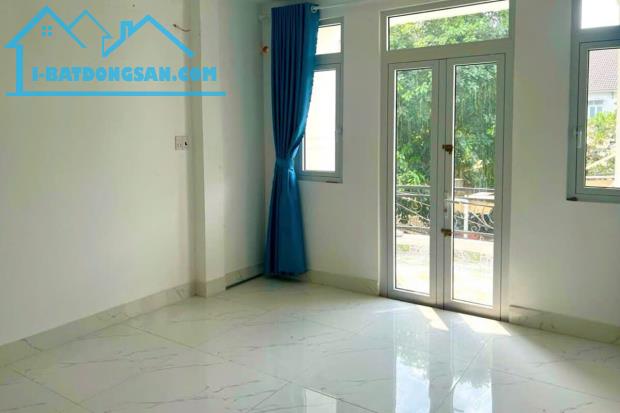 Bán nhà Quang Trung Phường 8 Gò Vấp, 3 Tầng 66m² (4m x 16.5m) 4 phòng - Giá 7.9 tỷ TL