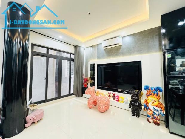 BỒ ĐỀ NGUYỄN VĂN CỪ 47M2 x 5T GẦN BÃI XE LÔ GÓC NHÀ MỚI FULL NỘI THẤT. 9,35TỶ - 4