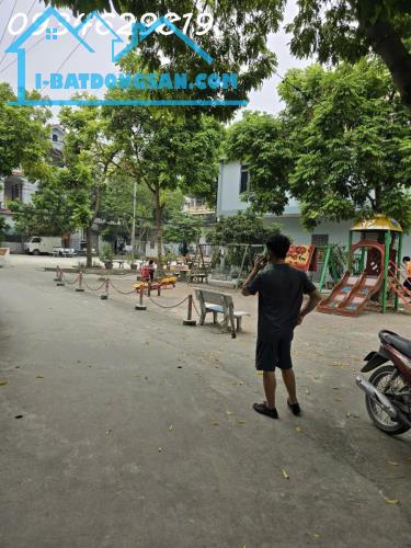 LÔ GÓC ĐẲNG CẤP - NHÀ ĐẸP NHƯ MỚI - Ô TÔ 7 CHỖ ĐỖ CỬA, NGÕ THÔNG KINH DOANH SẦM UẤT - 2