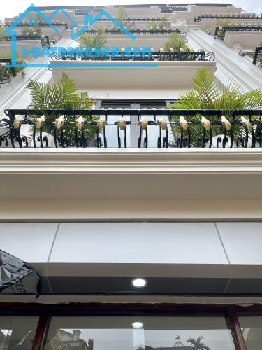30m2*5 tầng 6,5 tỷ VF3 đỗ cửa 192/248 Lê Trọng Tấn- cách đường 2.5 chỉ 200m
