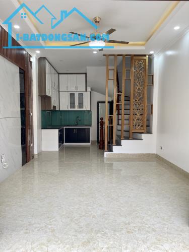 30m2*5 tầng 6,5 tỷ VF3 đỗ cửa 192/248 Lê Trọng Tấn- cách đường 2.5 chỉ 200m - 1