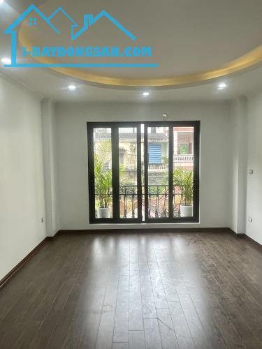 30m2*5 tầng 6,5 tỷ VF3 đỗ cửa 192/248 Lê Trọng Tấn- cách đường 2.5 chỉ 200m - 4