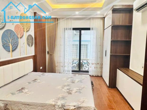 NHÀ MỚI ĐẸP LUNG LINH - FULL NỘI THẤT 5* - LÔ GÓC - Ô TÔ 15M - Lạc Long Quân 34 m, 4 T, - 2