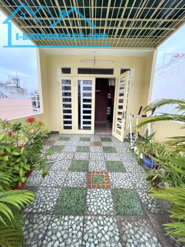 Bán nhà mặt phố quận 6 - Khu phân lô dân trí - Full nội thất 12 T - 3