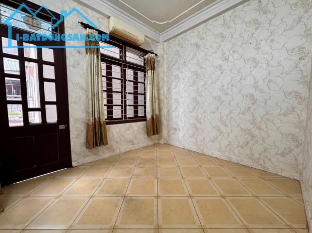 TÂY HÔ - DT40M2 X5T - MT4- 8.2TỶ - GẦN Ô TÔ - NHÀ THOÁNG SÁNG VÔ CÙNG - 2