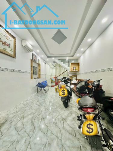 Bán nhà Phạm Văn Hai P3 Tân Bình 54m2, HXH, 4 tầng, giá chỉ 5,05 tỷ TL