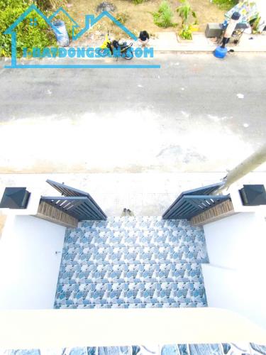 Nhà Mới Xinh, Đón tết, Khu P lô, DTSD 102M2, Đường 10m, có vỉa hè, chỉ 3.15ty