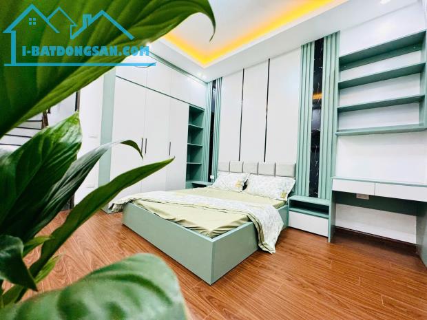 🏡 HOA HẬU TRIỀU KHÚC – 32M² XÂY 5 TẦNG HIỆN ĐẠI, NỘI THẤT NHẬP KHẨU, XE 3 GÁC VÀO NHÀ – C - 2