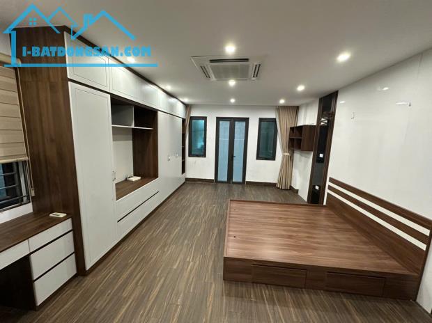 Cho thuê nhà nguyên căn ngõ 42 Thịnh Liệt, 42m2, 6 tầng, 4 ngủ, 15 Triệu - 2