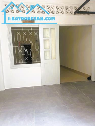 BÁN ĐẤT TẶNG NHÀ MỚI ĐẸP - DT 60 M2 (5 x 12) - XÔ VIẾT NGHỆ TĨNH - NGAY NGÃ TƯ HÀNG XANH. - 5