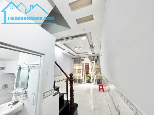 CẦN BÁN GẤP TRONG TUẦN: NHÀ LÊ ĐÌNH CẨN, 40M2, 3 TẦNG, CHỈ HƠN 3 ..T,Ỷ, HẺM XE HƠI, NGAY C - 1