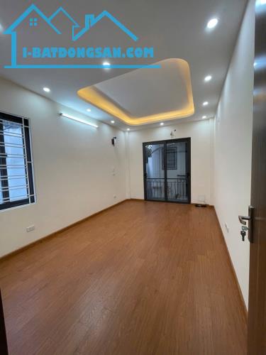 Bán nhà đẹp Ngọc Lâm - Oto - Ngõ Nông- 40m2 - 5 Tầng - Nhỉnh 6 tỷ( Thương Lượng) - 2