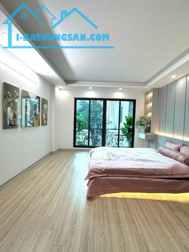 Bán nhà xây mới Lô Góc thang máy phường Thịnh Liệt Hoàng Mai 8.2Tỷ ,33m2 - 3