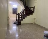 Văn phòng tấng 1  khép kín  ô tô đỗ cửa