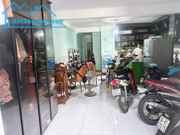 CHDV 4 TẦNG – THANG MÁY – 13 PHÒNG – THU 70TR/TH - MT TRẦN VĂN SẮC, THẢO ĐIỀN