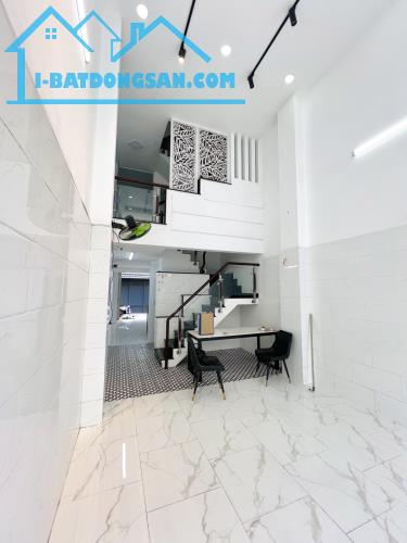 Bán gấp nhà mới, mặt tiền 5 tầng BTCT, 75m2, tặng nội thất, khu VIP Phú Thọ Hòa chỉ 11.x T - 2