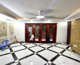 NHÀ ĐỘI CẤN TT BA ĐÌNH MỚI KOONG THANG MÁY 33M X 6 TẦNG MT 5M 8,5 TỶ