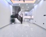 🔥 Bán Nhà Ngô Gia Tự, Phường Việt Hưng, Long Biên 5T, 33m2 giá 7,2 tỷ ( ô tô đỗ gần)