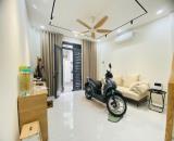 NHÀ ĐẸP NƠ TRANG LONG BÌNH THẠNH - HẺM Ô TÔ THẲNG 1 TRỤC - CHỈ 5.X TỶ