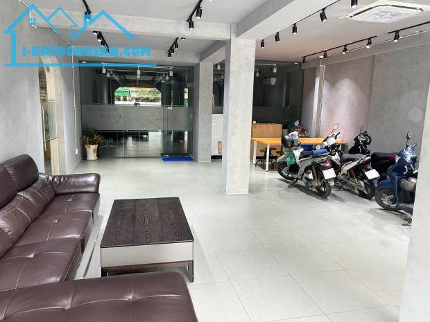 Chủ sỡ hữu cho thuê văn phòng 708-710 CMT 8, Tân Bình - 1