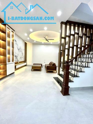 Bán nhà thị trần Phùng, Đan Phương 42M 4 Tầng, 4 ngủ, ô tô đỗ gần giá 4.7 tỷ - 1
