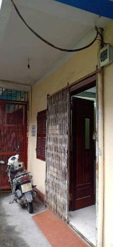 Bán nhà mặt ngõ Tứ Liên S:27m, 4T, Gía: nhỉnh 3 tỷ kinh doanh được hai oto tránh