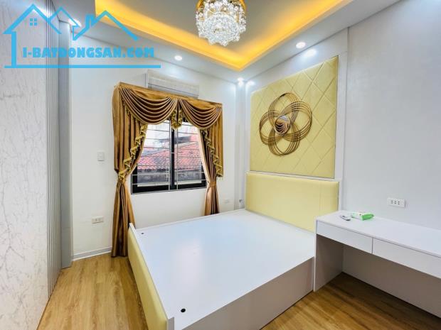 Bán nhà đường Đặng Tiến Đông, nhà đẹp, 65m2, 5 tầng, hơn 10 tỷ một chút - 1