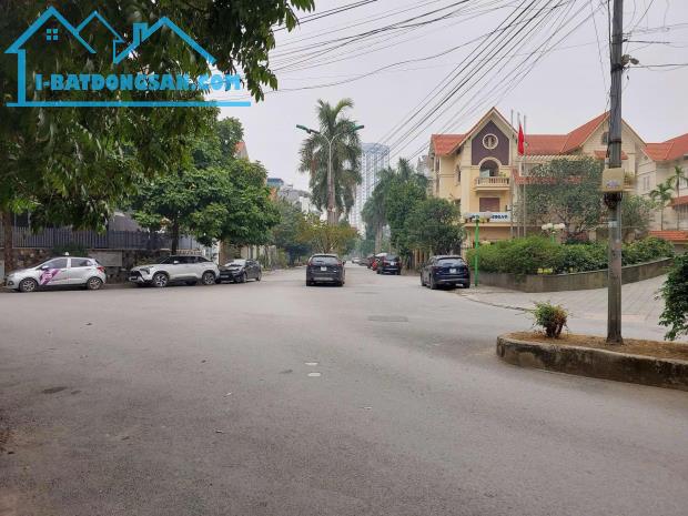 BIỆT THỰ HIM LAM VẠN PHÚC, Q.HÀ ĐÔNG,THANG MÁY NHẬP, LÔ GÓC 3 THOÁNG - 4