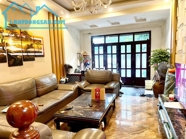 Phân Lô Vip Hoàng Cầu 55M2 7T Thang Máy, Ô Tô Tránh Vỉa Hè Ở Kết Hợp VP Giá 25.5 Tỷ - 3