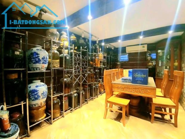 Phân Lô Vip Hoàng Cầu 55M2 7T Thang Máy, Ô Tô Tránh Vỉa Hè Ở Kết Hợp VP Giá 25.5 Tỷ - 2