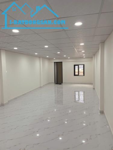 HẺM XE HƠI NGAY TÊN LỬA, 2 TẦNG 120M2, GIẢM SÂU CHỈ CÒN 7.8 Tỷ - 2