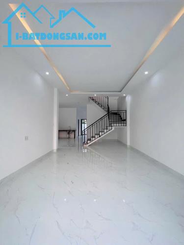 NHÀ CỰC ĐẸP NGAY TP BIÊN HÒA,GẦN SÔNG MÁT MẺ ,CHỈ CẦN 800TR NHẬN NHÀ - 2