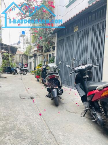 Bán Gấp Nhà Ấp Chiến Lược Bình Tân gần chợ Gò Xoài 42m2 ,2 Tầng Nhỉnh 4 tỷ - 4