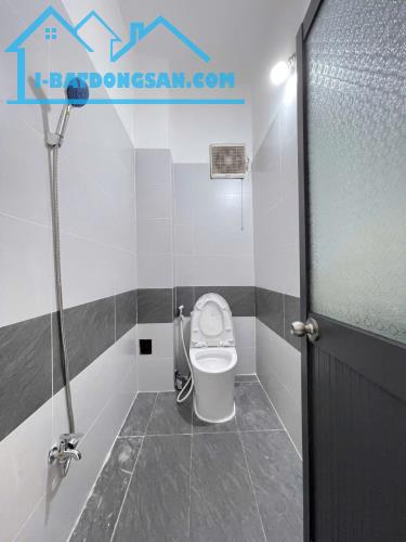 Bán Gấp Nhà Ấp Chiến Lược Bình Tân gần chợ Gò Xoài 42m2 ,2 Tầng Nhỉnh 4 tỷ